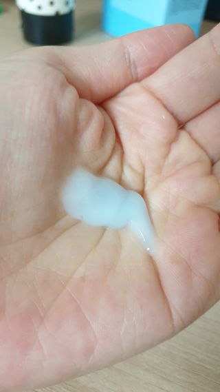 아미니 블루테라 바디로션 — 5점을 준 리뷰어가 2021년 7월 올린 사용 사진
