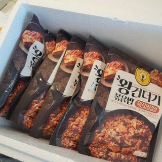 한성기업 무볼레 왕건더기 볶음밥 묵은지삼겹살 — 4점을 준 리뷰어가 2021년 10월 올린 사용 사진