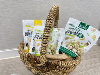 굽네몰 [굽네] 탱글탱글 닭가슴살볼 3종, 닭가슴살 오븐 스테이크 3종 — 5점을 준 리뷰어가 2021년 5월 올린 사용 사진