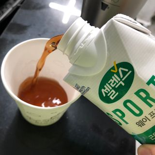 셀렉스스포츠 셀렉스 스포츠 웨이 프로틴 복숭아_ 330ml x 12팩 — 5점을 준 리뷰어가 2021년 4월 올린 사용 사진