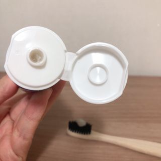 [심폐소생소] 무불소 임산부 천연 치약 — 4점을 준 리뷰어가 2021년 8월 올린 사용 사진