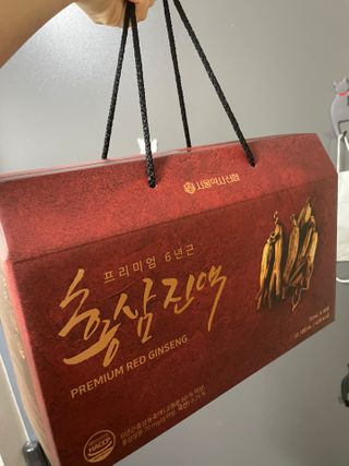 서울약사신협_프리미엄 6년근 홍삼진액_70mlx30포 — 5점을 준 리뷰어가 2021년 3월 올린 사용 사진