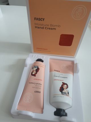 파시 FASCY 高保湿ハンドクリーム40ml+80ml セット — 4점을 준 리뷰어가 2021년 7월 올린 사용 사진