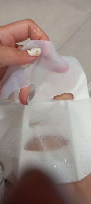 리브얼 | LIVALL 바이오셀룰로오스 마스크 레스트 앤 글로우 33ml  x 3개입 — 3.5점을 준 리뷰어가 2022년 7월 올린 사용 사진