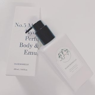 줄라이 모닝 _ JULY MORNING 줄라이모닝 하이드레이팅 퍼퓸드 바디앤핸드 에멀젼 — 4점을 준 리뷰어가 2021년 9월 올린 사용 사진
