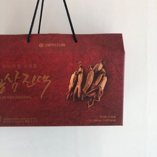 서울약사신협_프리미엄 6년근 홍삼진액_70mlx30포 — 5점을 준 리뷰어가 2021년 2월 올린 사용 사진