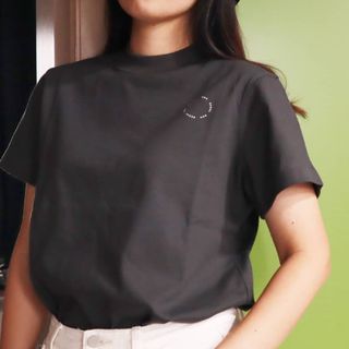 로서울 High Neck T-Shirt Navy, Gray — 5점을 준 리뷰어가 2021년 5월 올린 사용 사진