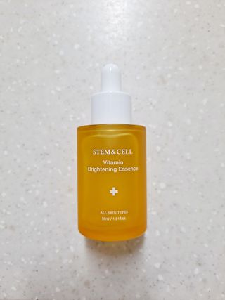 체르엠 스템앤셀 비타민 브라이트닝 에센스 30ml 1개 — 5점을 준 리뷰어가 2021년 10월 올린 사용 사진