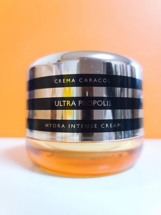 자민경 크레마카라콜 울트라 프로폴리스 하이드라 인텐스 크림 50ml — 5점을 준 리뷰어가 2021년 1월 올린 사용 사진