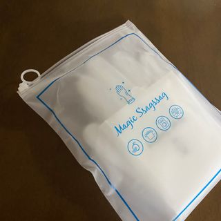 나무드 [매직싹싹] 고급형 친환경 실리콘 수세미 미끄럼방지 고무장갑 투명 1개 + 블랙 1개 캠핑용 야외 설거지 — 4점을 준 리뷰어가 2021년 9월 올린 사용 사진