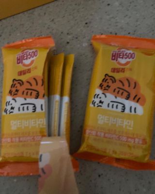 광동생활건강 [광동] 비타500데일리스틱 수능 패키지 (70+굿즈) 뚱랑이 수능엽서+쇼핑백 — 5점을 준 리뷰어가 2022년 11월 올린 사용 사진
