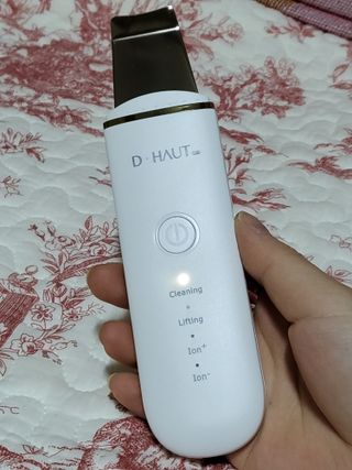디하우트 랩 4 in 1 갈바닉 아쿠아 워터 필링기 스킨스크러버 — 4점을 준 리뷰어가 2021년 11월 올린 사용 사진