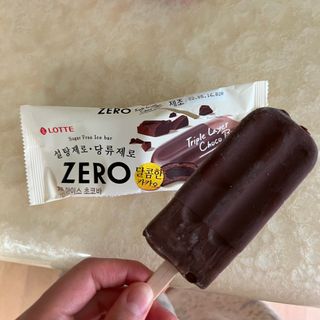 ZERO (초콜릿 칩 쿠키, 카카오 케이크, 후르츠 젤리, 아이스 콜라, 아이스 초코바) — 5점을 준 리뷰어가 2022년 6월 올린 사용 사진