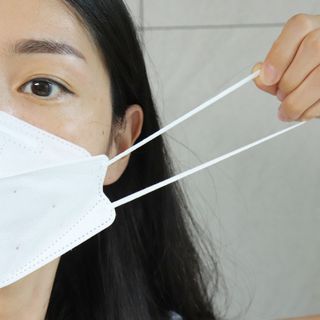 케이파이 항균 마스크 [케이파이] 항균 마스크 60매입 (개별 포장) 숨쉬기 편하여, 야외에서 운동할 때 사용이 편합니다. — 5점을 준 리뷰어가 2022년 7월 올린 사용 사진