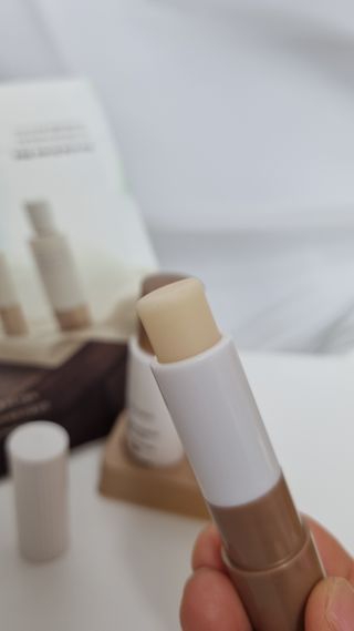 더사가오브수 [사가수] 효혜윤 보태니컬 에너지 에센스인로션 20ml /아이포올 스틱 3g — 5점을 준 리뷰어가 2023년 2월 올린 사용 사진