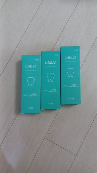 치과에서 쓰는 치약 _ 라벨제로 저불소 꼬마, 키즈, 유아, 베이비, 주니어 안전한 어린이치약 — 5점을 준 리뷰어가 2022년 11월 올린 사용 사진