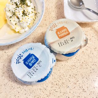 매일바이오 그릭요거트 오리지널 플레인 4개, 로스터리 커피믹스 4개 — 5점을 준 리뷰어가 2021년 12월 올린 사용 사진