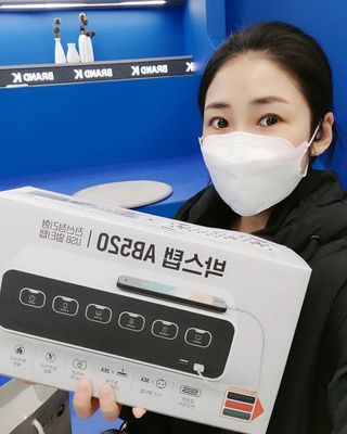 브랜드K 플래그십스토어 [브랜드K X 에이블루]박스탭 전선정리 인테리어 멀티탭 — 5점을 준 리뷰어가 2022년 1월 올린 사용 사진