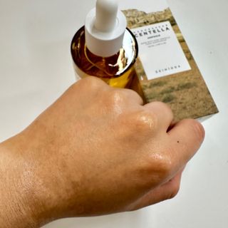 [스킨1004] 마다가스카르 센텔라 앰플 100ml — 5점을 준 리뷰어가 2024년 6월 올린 사용 사진