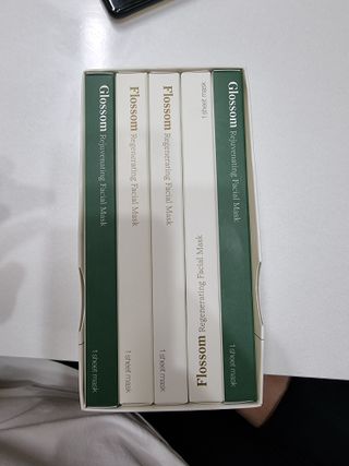 [리블로셀] 홈에스테틱 마스크팩 세트(글로썸 마스크 2매 + 플로썸 마스크 3매) — 5점을 준 리뷰어가 2022년 5월 올린 사용 사진