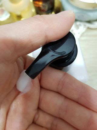 줄라이 모닝 _ JULY MORNING 줄라이모닝 하이드레이팅 퍼퓸드 바디앤핸드 에멀젼 — 5점을 준 리뷰어가 2022년 3월 올린 사용 사진