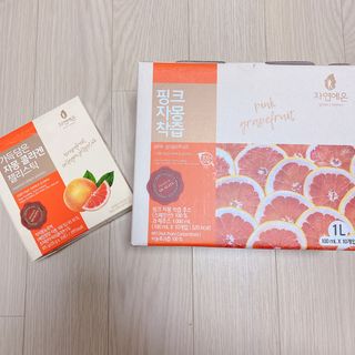 자연에온 핑크 자몽 착즙 100mL 10개입 1BOX +가 득담은 자몽 콜라겐 젤리스틱 1BOX — 5점을 준 리뷰어가 2021년 7월 올린 사용 사진