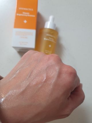 체르엠 스템앤셀 비타민 브라이트닝 에센스 30ml 1개 — 5점을 준 리뷰어가 2022년 3월 올린 사용 사진