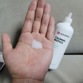 리더스코스메틱 리더스 카밍 바이오틱스 에센스 워터 — 5점을 준 리뷰어가 2021년 8월 올린 사용 사진