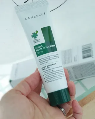 랑벨 랑바이오 블랙 시카 크림 50ml(블랙비 프로폴리스, 시카 4종, 판테놀 10 함유) — 4점을 준 리뷰어가 2022년 4월 올린 사용 사진