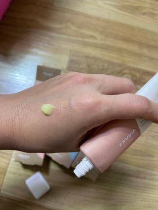 [후르디아] 끈적임 없는 착한성분 비건  핸드크림 3종 — 5점을 준 리뷰어가 2021년 12월 올린 사용 사진