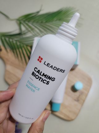 리더스코스메틱 리더스 카밍 바이오틱스 #1등 진정 기획세트 [에센스 워터150ml + 크림 마스크80ml] — 5점을 준 리뷰어가 2022년 9월 올린 사용 사진
