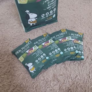 [푸디웜] 라포그  리얼인섹트 웨이트밸런스 저알러지 강아지 사료  1.2KG — 4.5점을 준 리뷰어가 2021년 7월 올린 사용 사진
