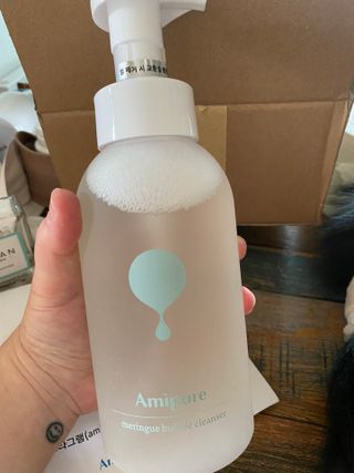 아미퓨어 [라이브] 피부장벽 강화를 위한 머랭 버블 클렌저 천연계면활성제로 온가족 사용가능 — 5점을 준 리뷰어가 2021년 6월 올린 사용 사진