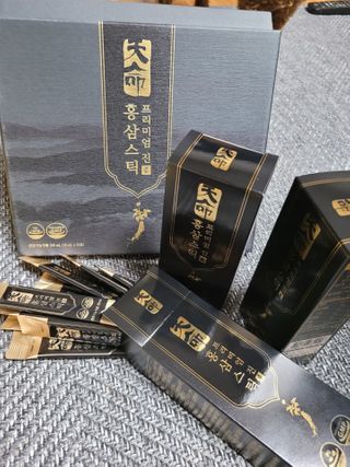 헬스업_천명진프리미엄홍삼스틱_10ml x 30포 — 5점을 준 리뷰어가 2021년 2월 올린 사용 사진