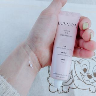 러브모아 향수 고체향수 승무원 고체향수 바르는 향수 니치향수 도손 우드세이지 앤 씨솔트 — 5점을 준 리뷰어가 2023년 1월 올린 사용 사진