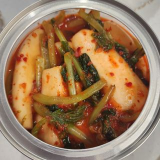 셰프애찬 알타리김치 총각김치 1kg — 3점을 준 리뷰어가 2022년 10월 올린 사용 사진
