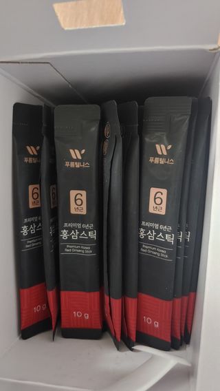 [푸름웰니스] 프리미엄 6년근 홍삼스틱 3mg x 100포 — 5점을 준 리뷰어가 2022년 4월 올린 사용 사진