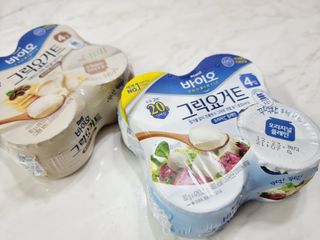 매일바이오 그릭요거트 오리지널 플레인 4개, 로스터리 커피믹스 4개 — 1점을 준 리뷰어가 2021년 12월 올린 사용 사진
