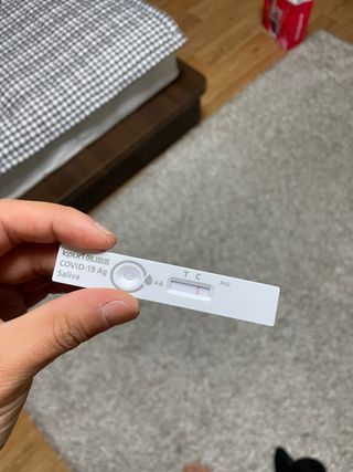 케이퓨리 아나파코 코로나 타액 자가 진단키트 1회분 3개 — 4.5점을 준 리뷰어가 2023년 4월 올린 사용 사진