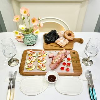에디터스픽 소소한 티크 원목 도마+핸들형 플레이팅 도마 — 5점을 준 리뷰어가 2021년 9월 올린 사용 사진
