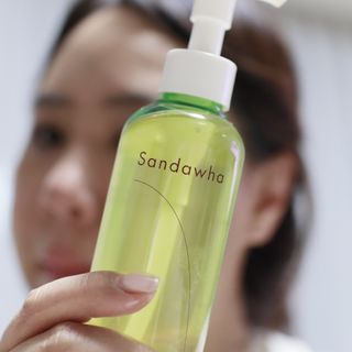 스킨큐어 산다화 순한 클렌징 동백 오일 200ml — 5점을 준 리뷰어가 2023년 4월 올린 사용 사진