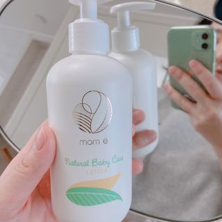 mom e 맘이 내추럴 베이비 케어 샴푸앤바스+로션 — 5점을 준 리뷰어가 2021년 1월 올린 사용 사진