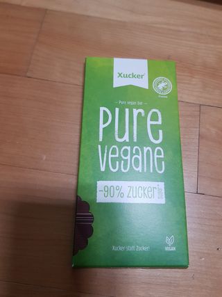 당류2g 자일리톨로 단맛을낸 슈카 퓨어비건 무설탕초콜릿 Xucker vegan 2개입 — 5점을 준 리뷰어가 2021년 4월 올린 사용 사진