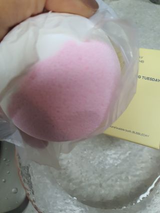 소담스퀘어 상암 Evreryday Bath Bomb Day7(에브리데이 배쓰밤 데이7) / 7종 중 2종 랜덤발송 — 5점을 준 리뷰어가 2022년 11월 올린 사용 사진