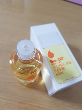 바이오오일 [바이오-오일] 스킨케어 오일 내추럴 60ml — 5점을 준 리뷰어가 2021년 10월 올린 사용 사진