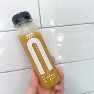 BLENDY'S 핑크 스무디+블론디 스무디 — 5점을 준 리뷰어가 2021년 9월 올린 사용 사진