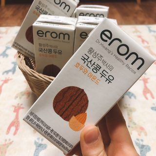 이롬 erom 황성주박사의 국산콩 두유 호두와 아몬드 — 5점을 준 리뷰어가 2020년 12월 올린 사용 사진