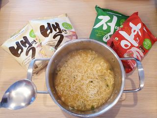 [풀무원] 자연은맛있다 정면, 백면, 홍면  세트 — 5점을 준 리뷰어가 2021년 4월 올린 사용 사진