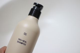 패스트힐(fast heal) 패스트힐 탈모증상완화샴푸 470ml — 5점을 준 리뷰어가 2022년 12월 올린 사용 사진