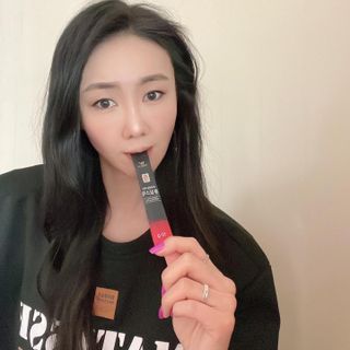 [푸름웰니스] 프리미엄 6년근 홍삼스틱 3mg x 100포 — 4점을 준 리뷰어가 2022년 4월 올린 사용 사진